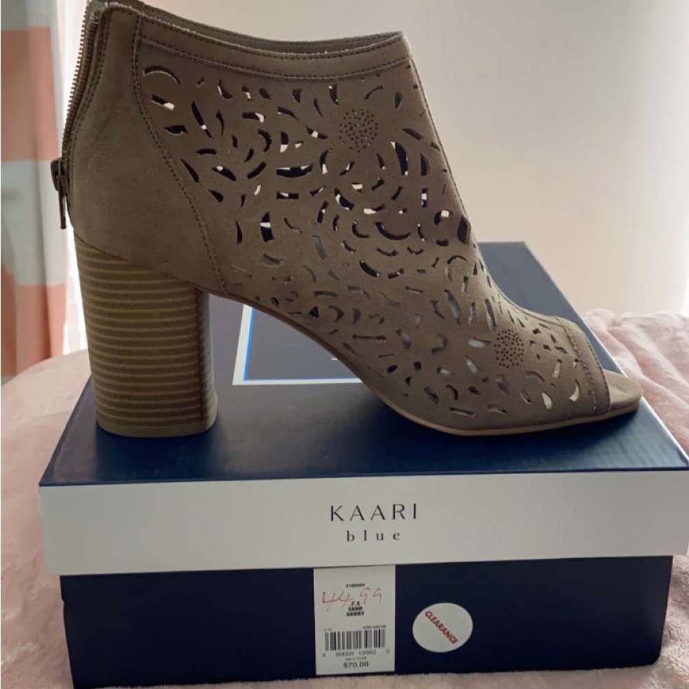 Kaari blue open toed sandals